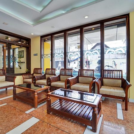 Super Townhouse Ernakulam North Hotel Kochi Luaran gambar