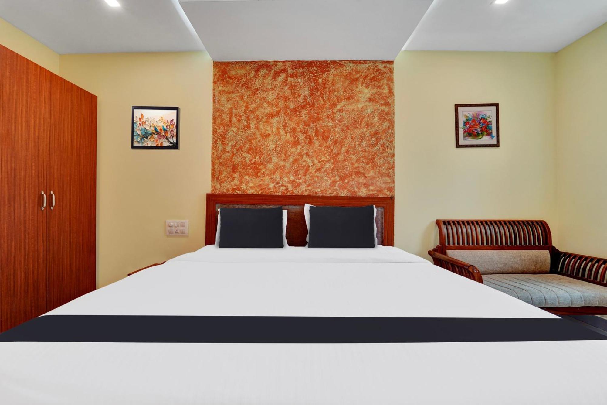 Super Townhouse Ernakulam North Hotel Kochi Luaran gambar