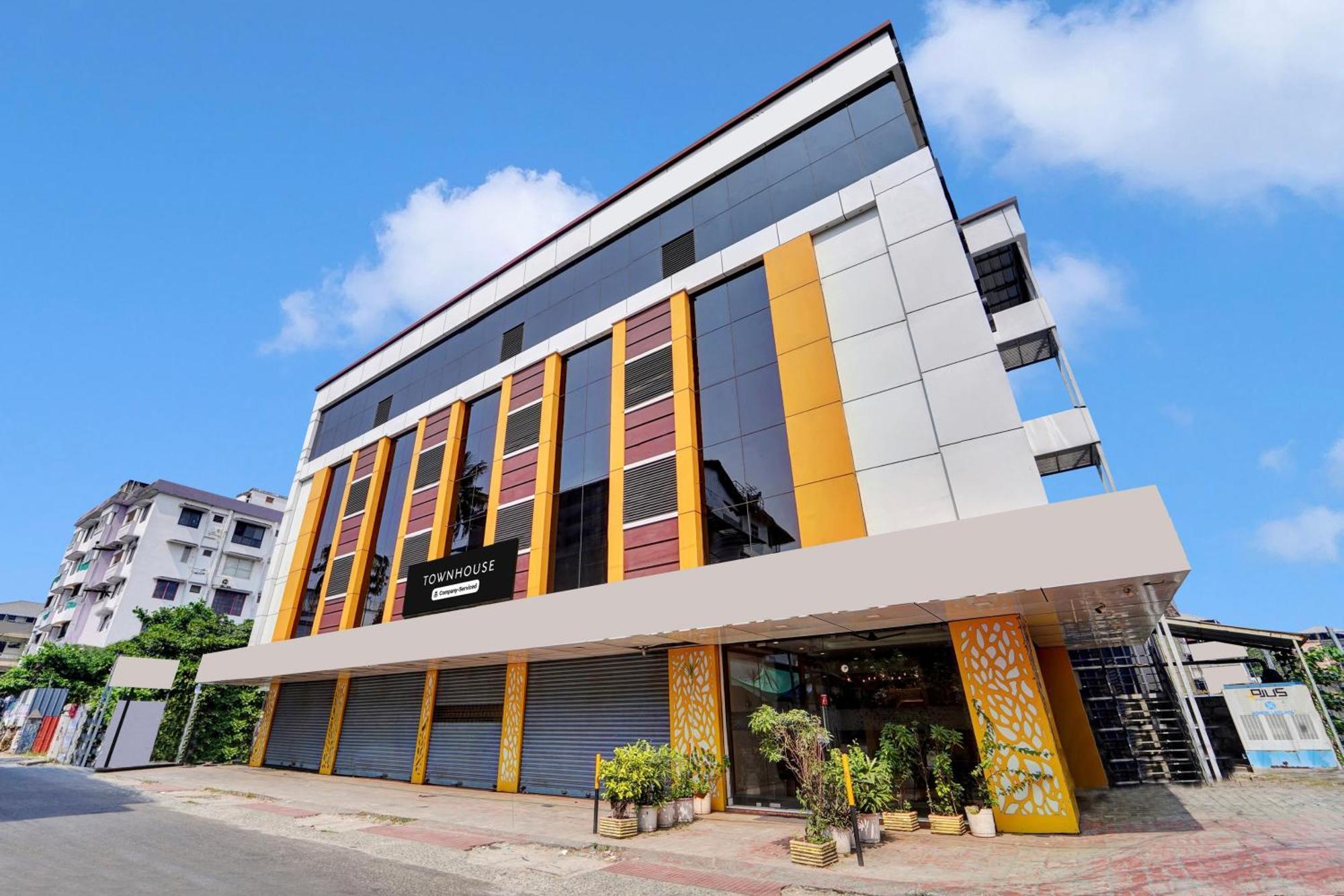 Super Townhouse Ernakulam North Hotel Kochi Luaran gambar